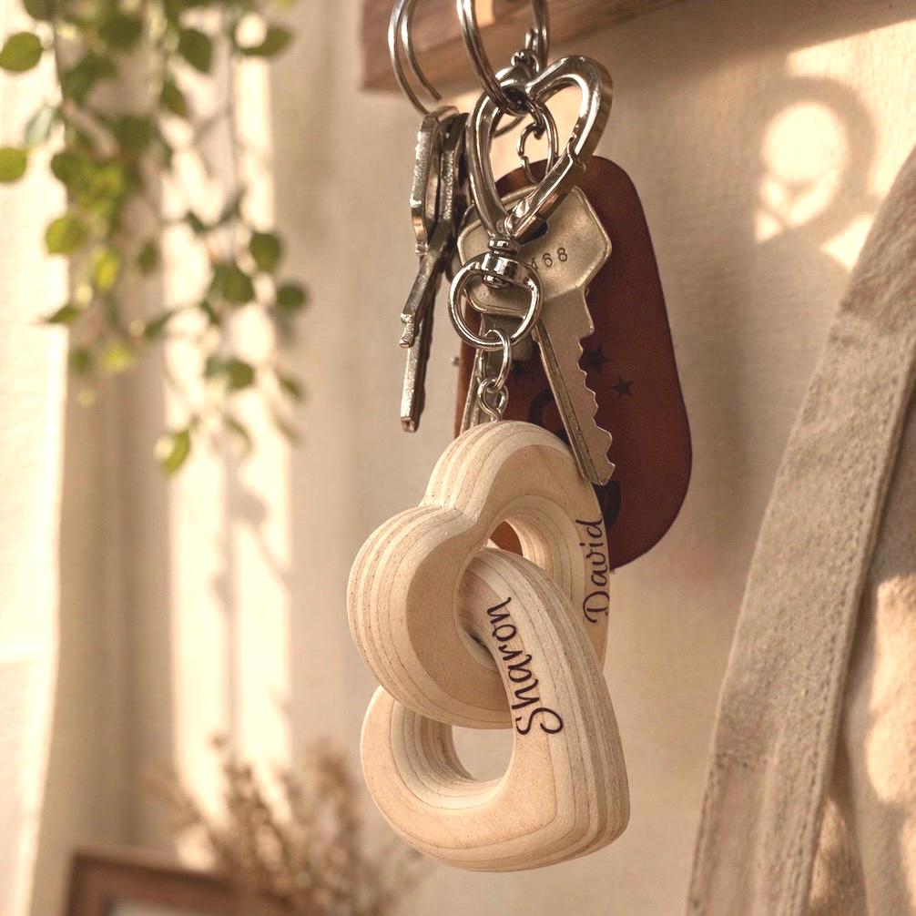 Personalized Wooden Heart Keychain, Custom Couple Names Keychain, Anniversary Gift for Him Her, Romantic Wedding Gift